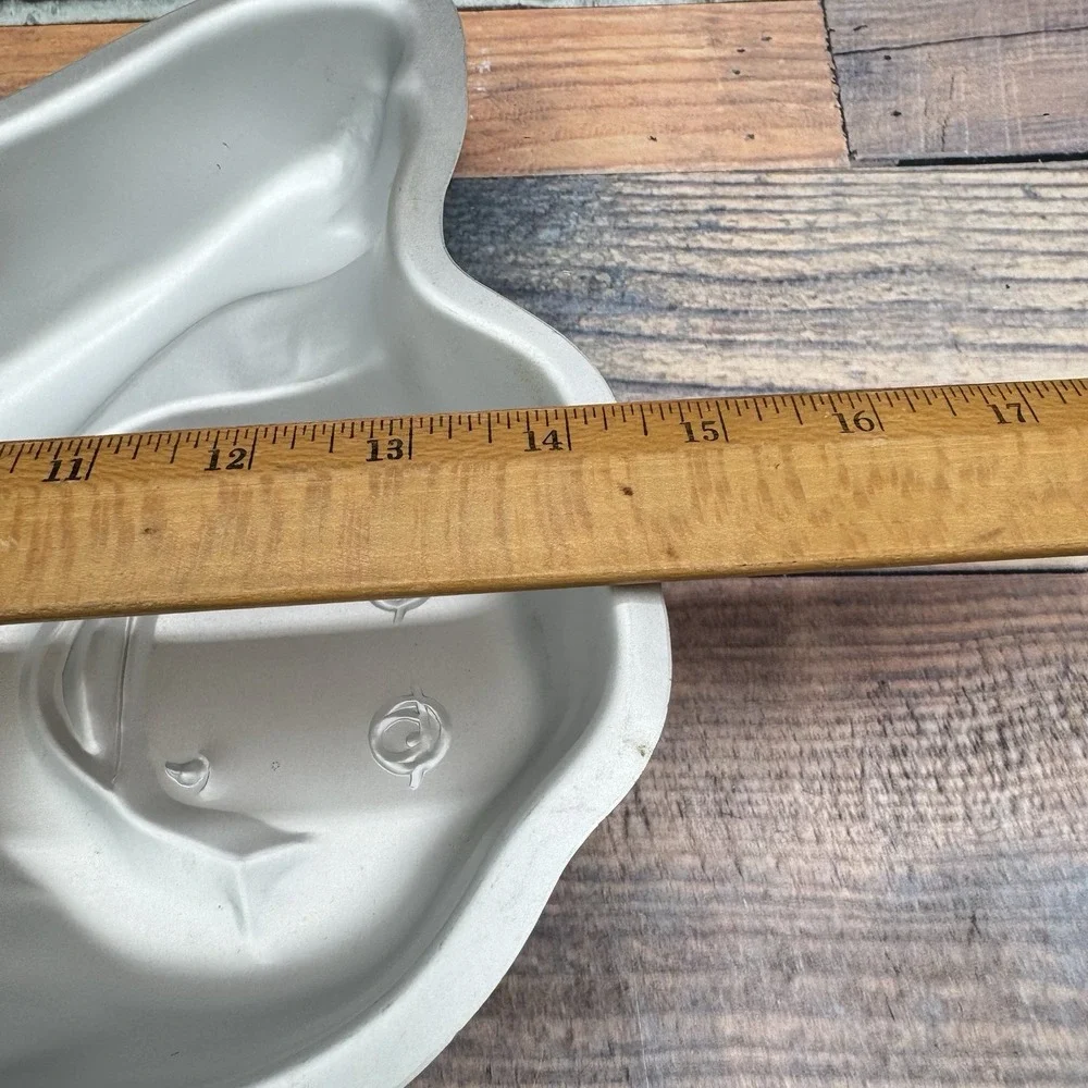 Wilton Barney Cake Pan 1993 #2105-6713 Lyons Group Y2K PBS Dinosaur